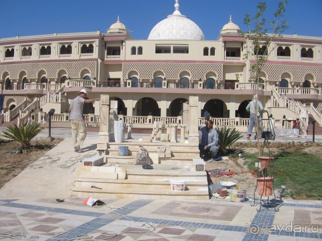 В отеле полным ходом идут строительные работы