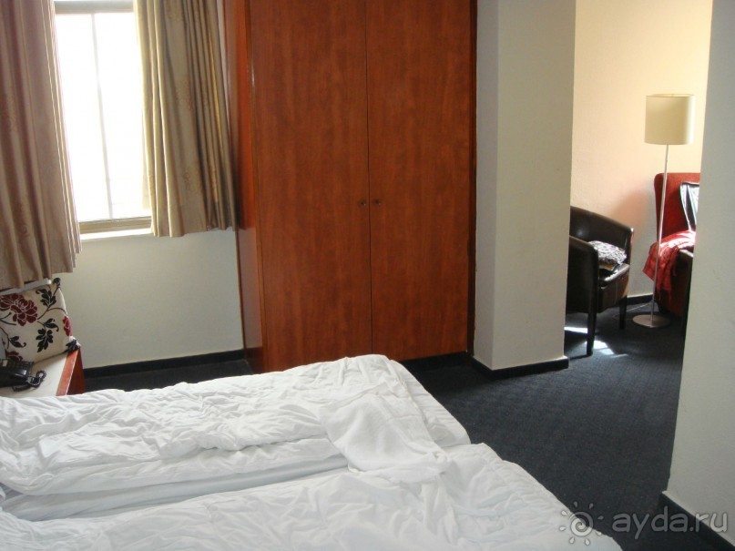 большая (правая) спальня с будуарчиком