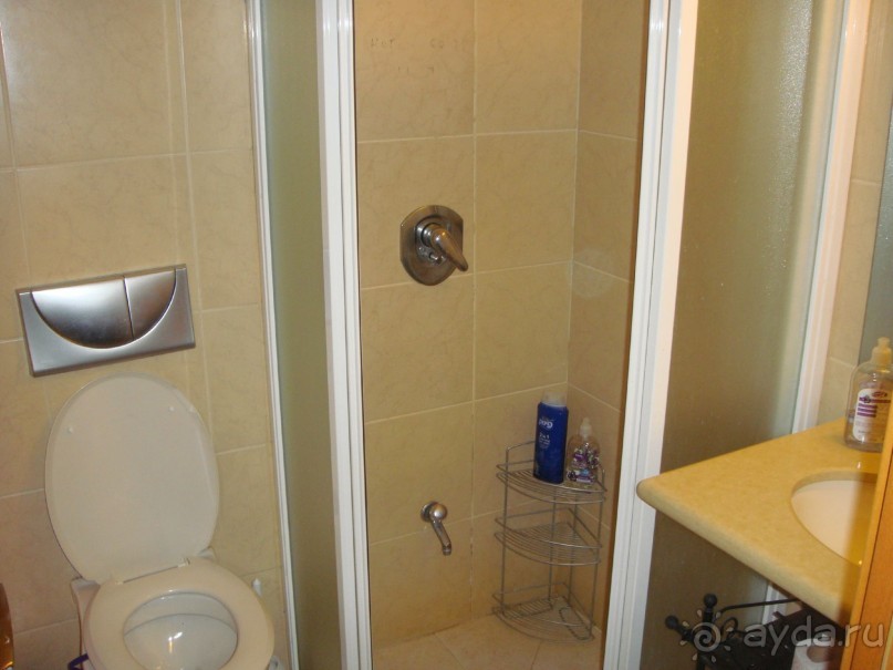 малый санузел с душевой кабиной