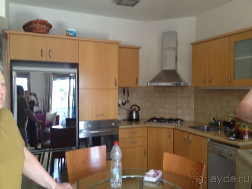 Эйлат. комната-студия зона кухни.