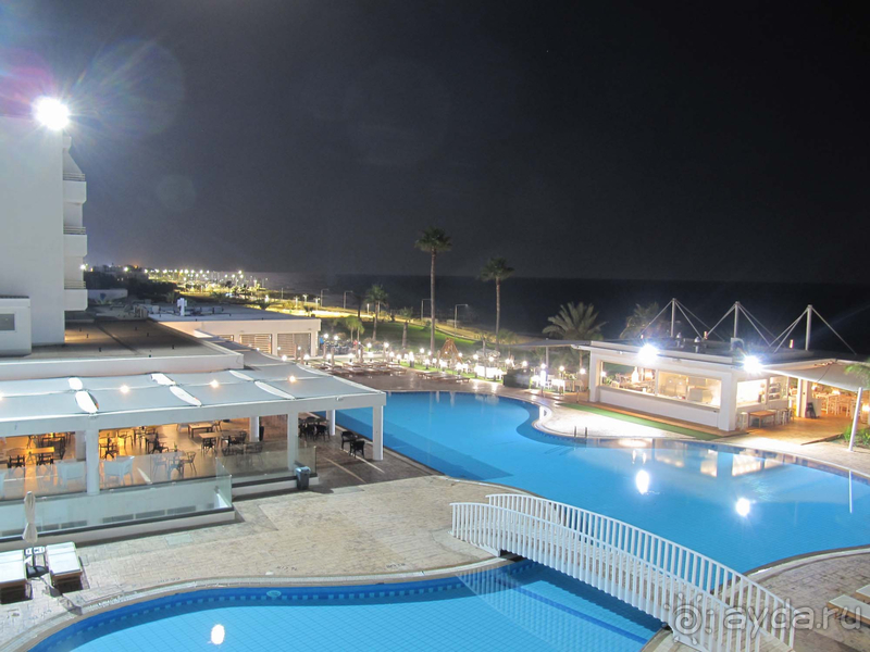 Хороший отель на берегу Средиземного моря