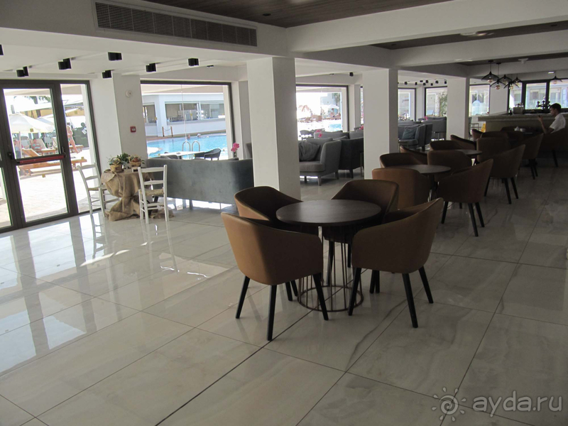 Хороший отель на берегу Средиземного моря