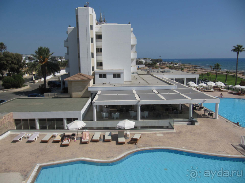 Хороший отель на берегу Средиземного моря