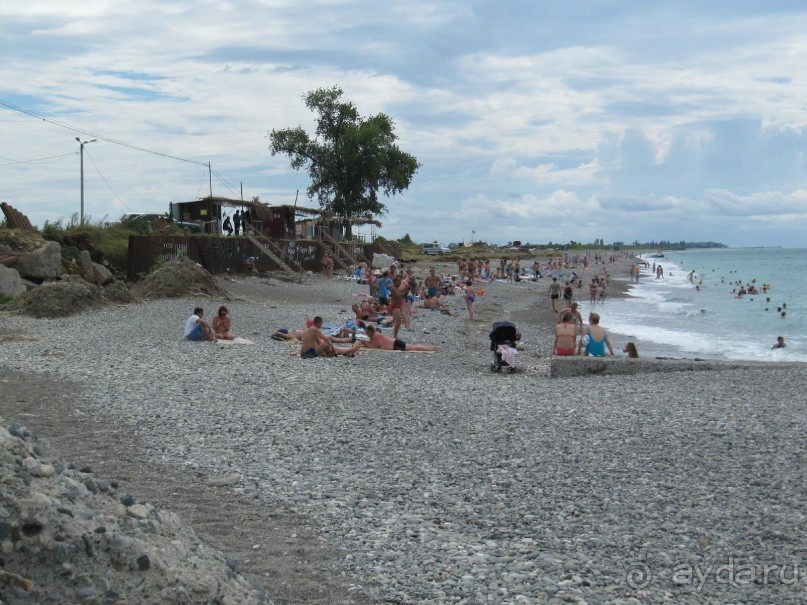 пляж слева от пансионата