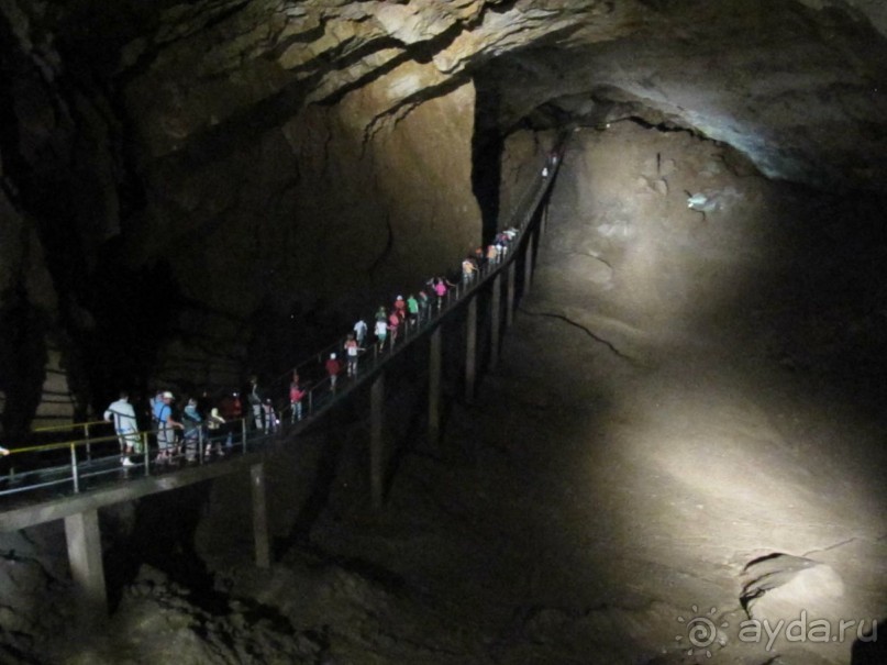 Новый Афон, пещеры