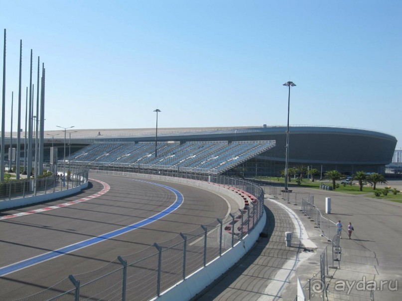 Олимпийский парк, ралли, места на трибунах стояли до 16 тыс. руб.