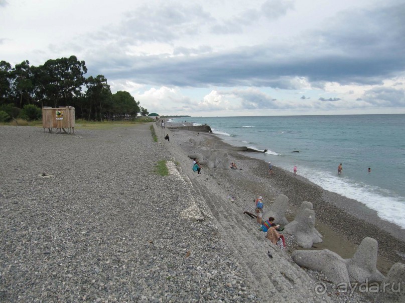 пляж слева от пансионата