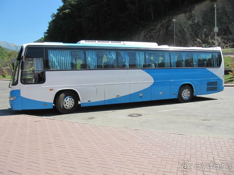 экскурсионный автобус