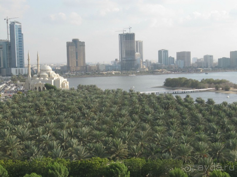 фото Holiday International Sharjah Hotel