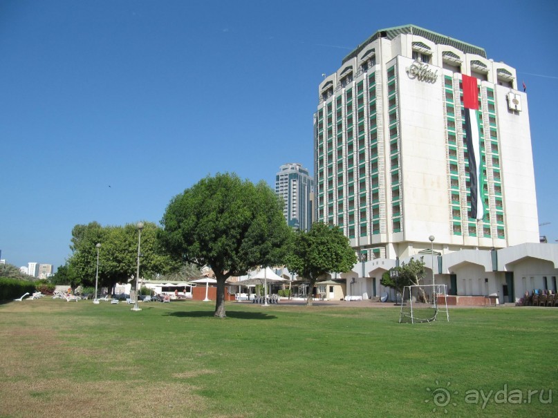 фото Holiday International Sharjah Hotel