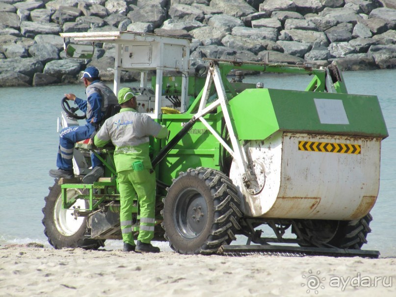 фото Holiday International Sharjah Hotel