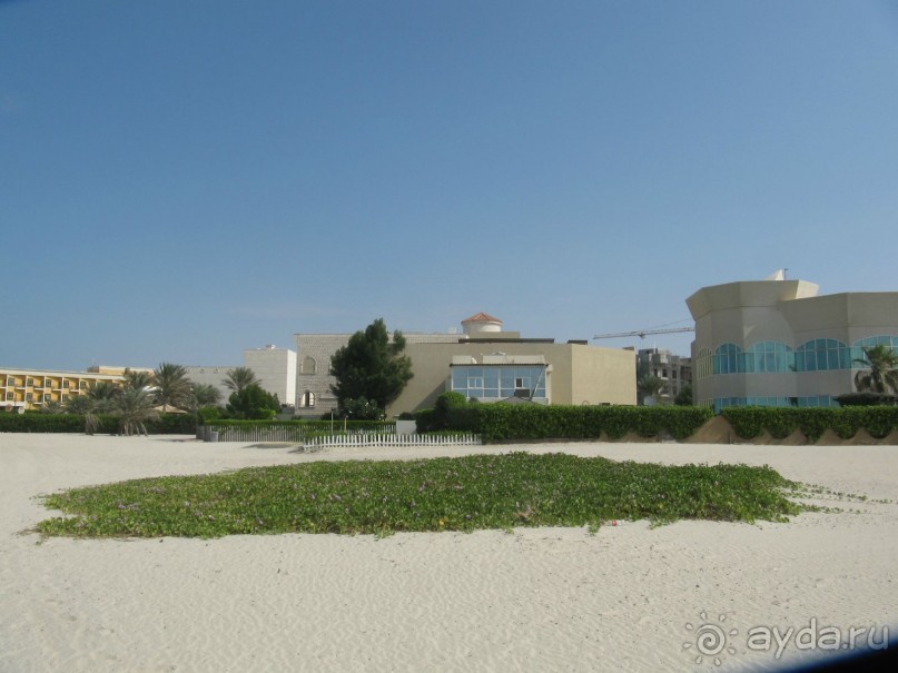 фото Holiday International Sharjah Hotel