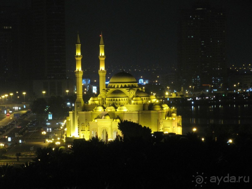 фото Holiday International Sharjah Hotel