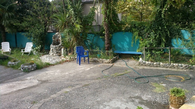 Территория гостиницы.