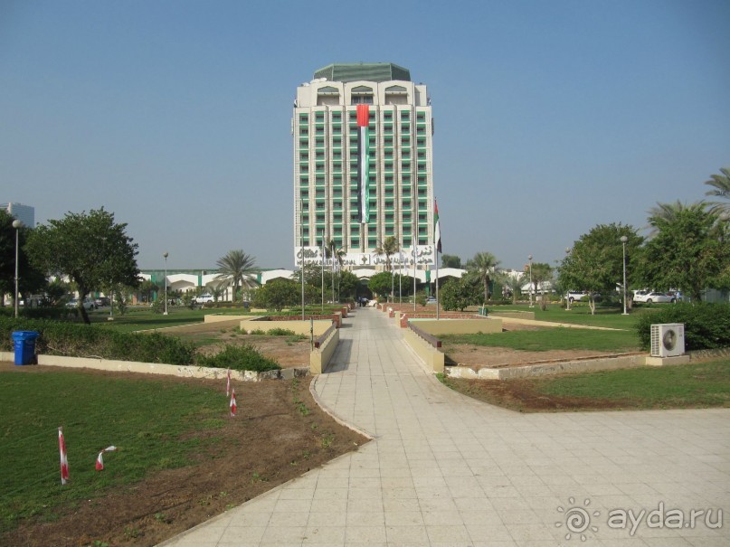 фото Holiday International Sharjah Hotel