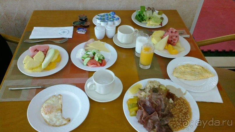 фото Holiday International Sharjah Hotel