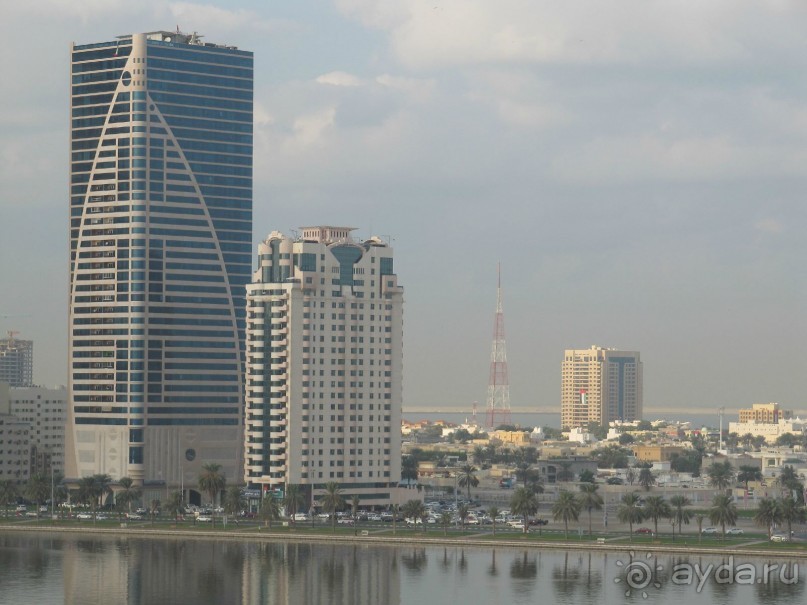 фото Holiday International Sharjah Hotel