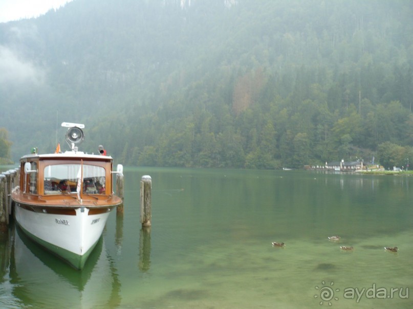 Вот на таком кораблике нам предстояло поплыть по изумительному озеру Кёнигзее и полюбоваться потрясающими ландшафтами.