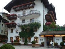 Вот он - Санта Вольфганг, ярамрочная коммуна.