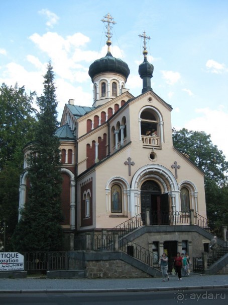 В городе даже есть русская православная церковь.