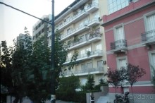 Малоэтажные Афины. типичный афинский дом.