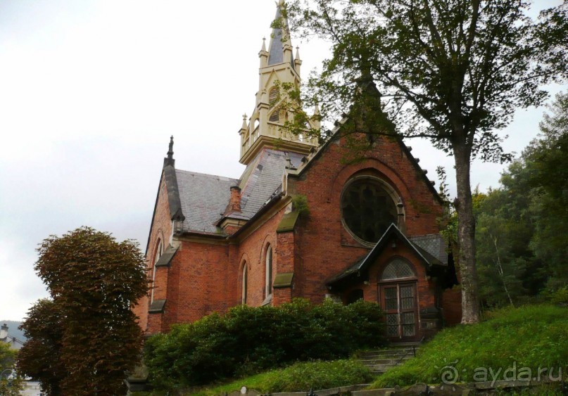 Старая англиканская церковь.