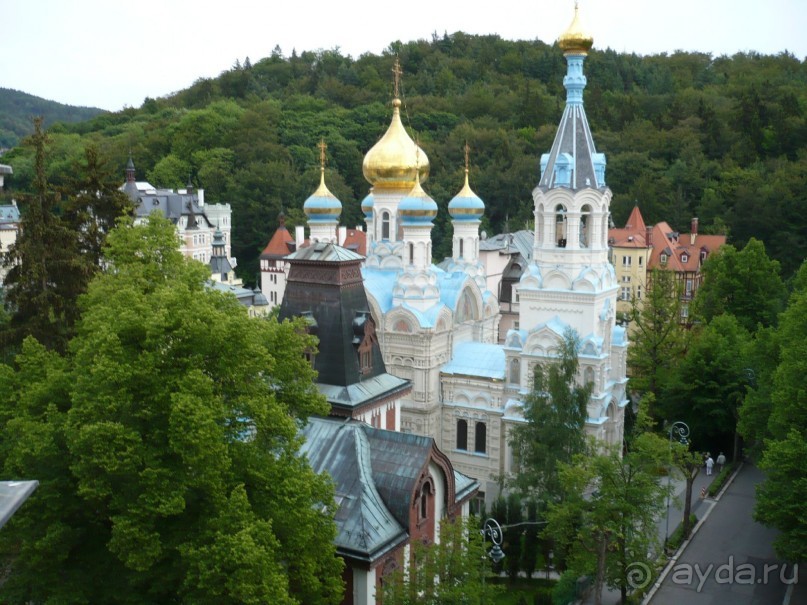 Русская православная церковь Петра и Павла в Вест-Энде. Фото из моего номера в Троцнове.