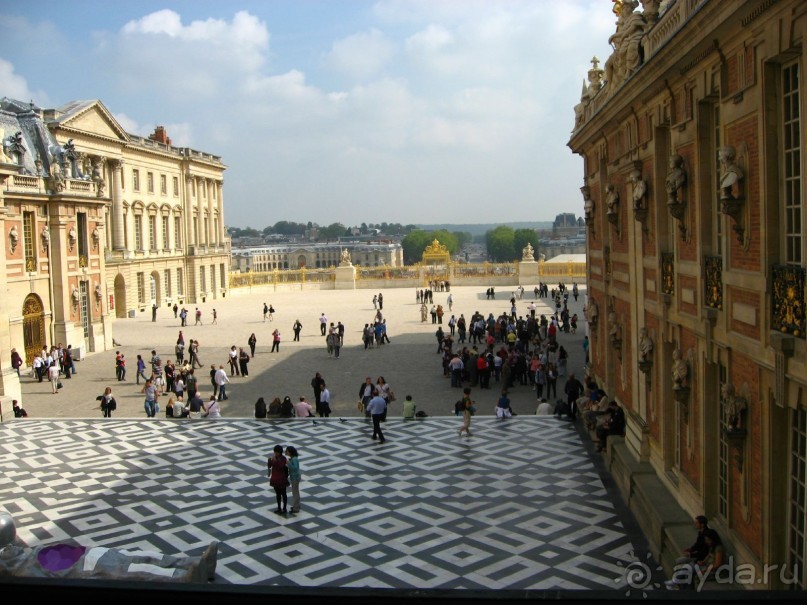 Фото на двор из окон дворца