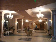 Один из холлов Чайки Бич 4*