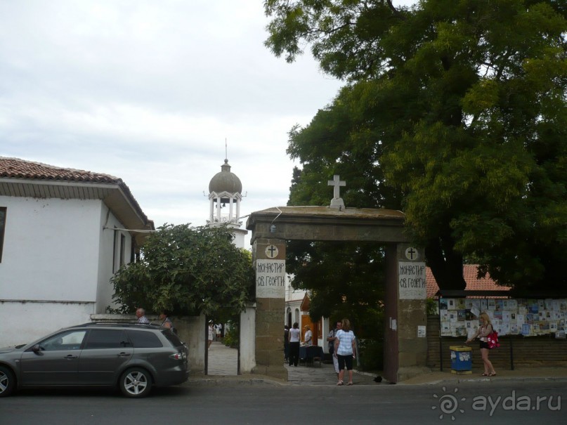 А это уже мужской монастырь Св.Георгия в Поморие.