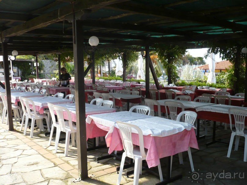 Здесь мы обедали (если была хорошая погода)