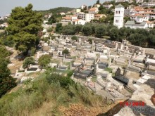 родовое кладбище при православной церкви Святого Николая