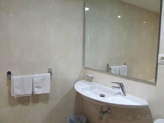 Прошу обратить внимание на то, что отель имеет статус 4 звезды!