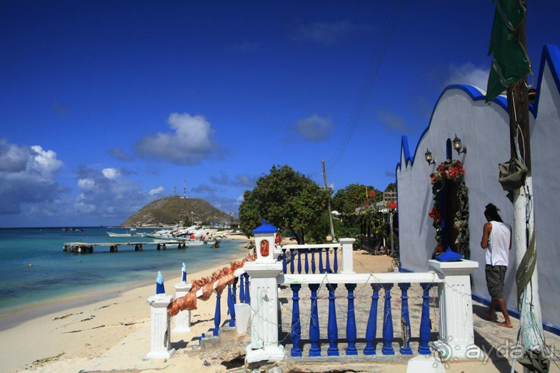 Архипелаг Лос Рокес, Карибы