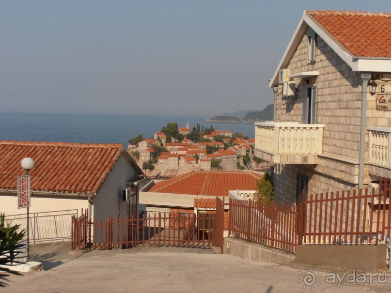 Вид на остров от нашего отеля Левантин