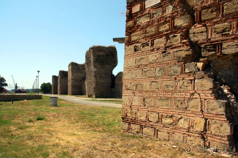 фото Queen's Astoria Design Hotel