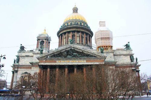 Олени, хаски и Полярный круг