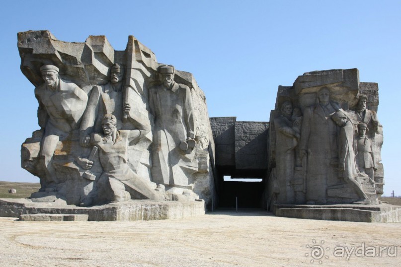 Вдоль Черного моря с заходом в День Дурака, часть 2.