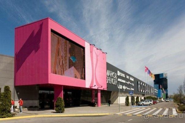 Торговый центр Рокка-аль-Маре