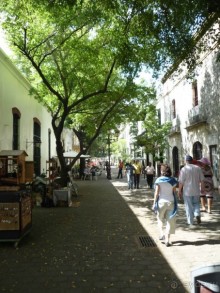 милые уютные улочки доминиканской столицы