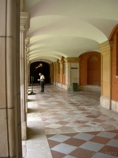 Хэмптон Корт Палас — резиденция Тюдоров