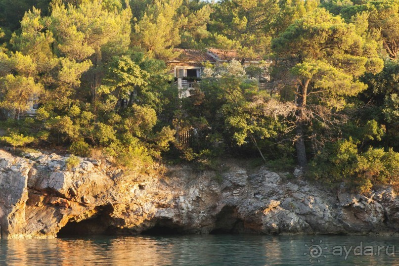 Новый отель в бухте Жаница