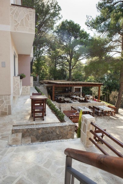 Новый отель в бухте Жаница