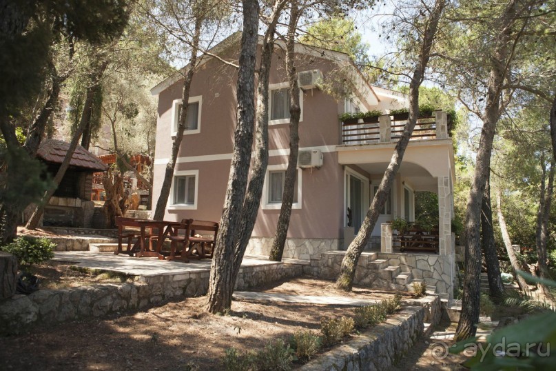 Новый отель в бухте Жаница