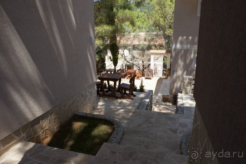 Новый отель в бухте Жаница