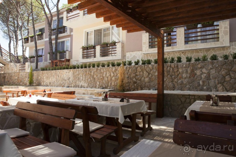 Новый отель в бухте Жаница