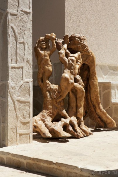 Новый отель в бухте Жаница