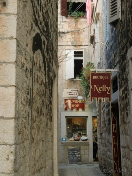 Улочка старца Трогира.