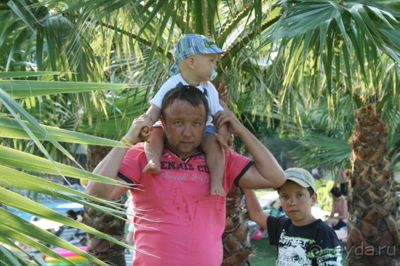 Две разные стороны одного отеля