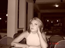 Там настолько классно - поэтому не ездите туда. Буду кусать локти.